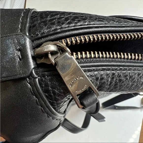 Coach Black Leather Backpack with Adjustable Straps - Picture 4 of 9